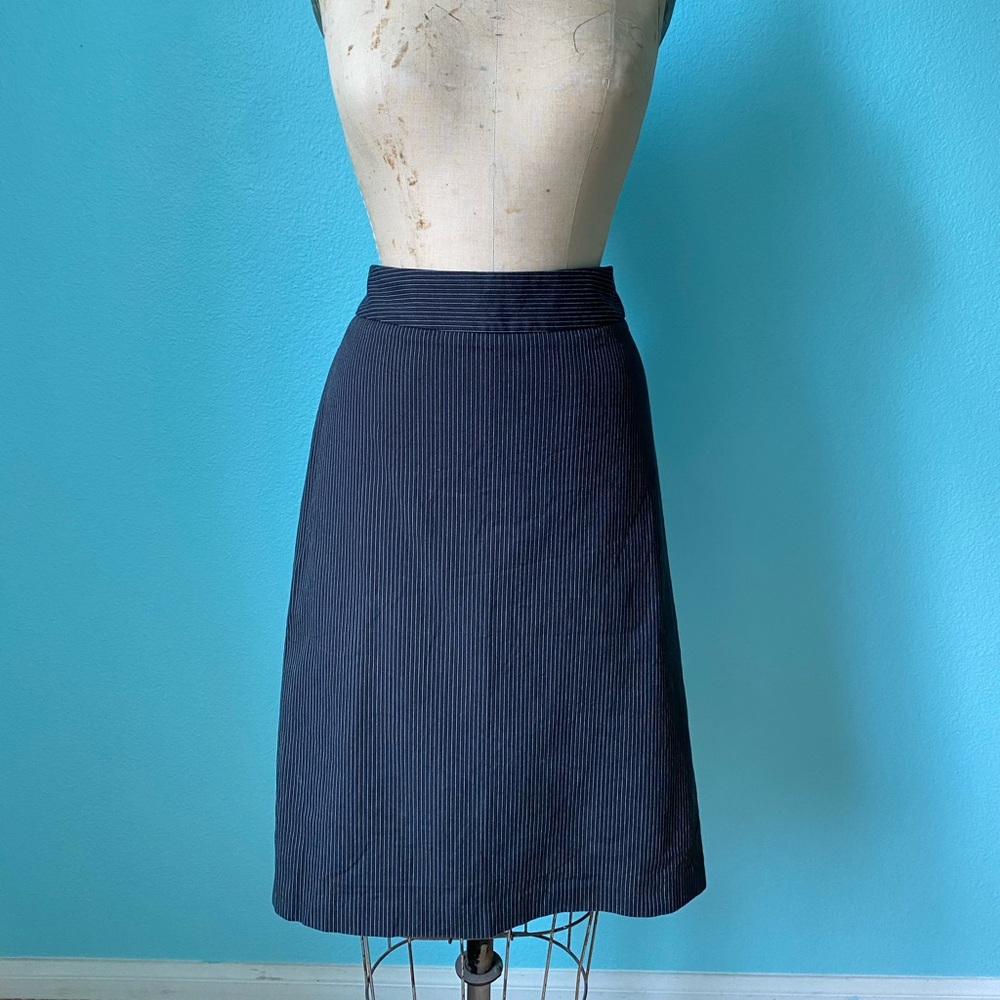 Gap black pinstriped stretch pencil skirt / size 10